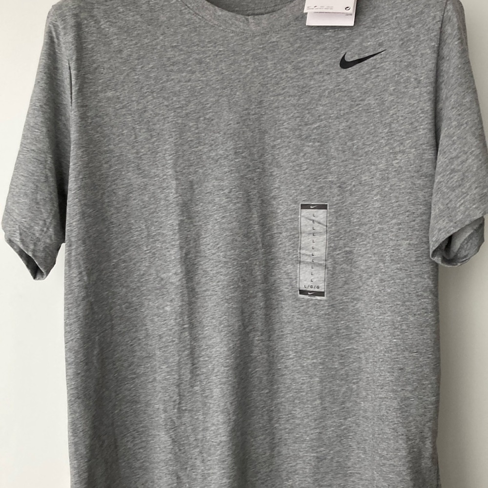 Nike Men’s Dri-Fit Tee Shirt